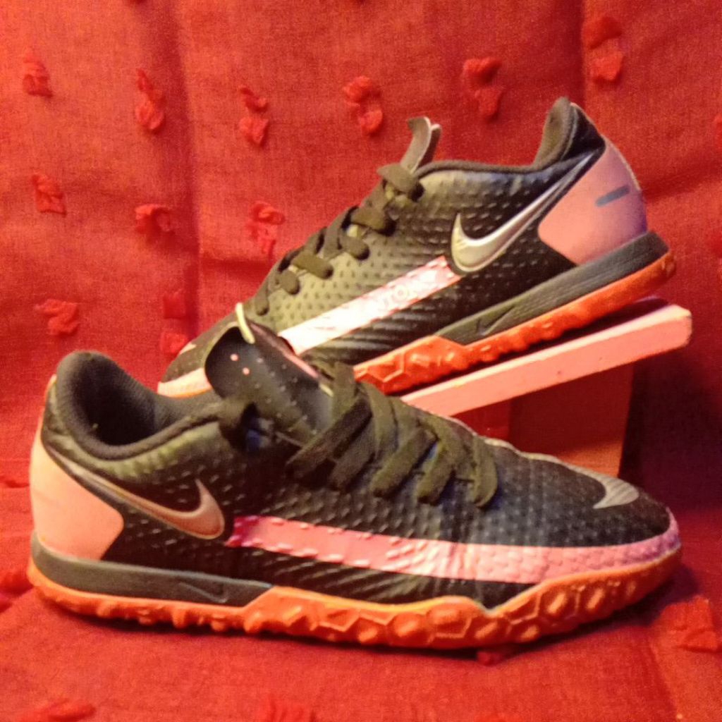 Nike Phantom GT Academy Turf
