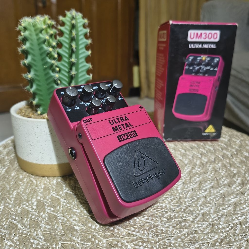 Efek Gitar Behringer Ultra Metal UM 300 Distorsi | Preloved Like New | Guitar Effect Second