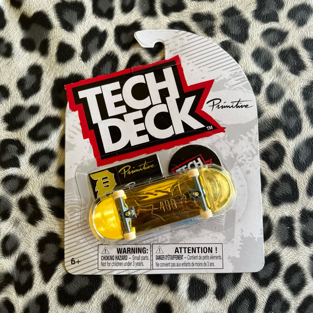 Tech Deck Primitive Gold Emas Skatebord Ultra Rare Fingerboard