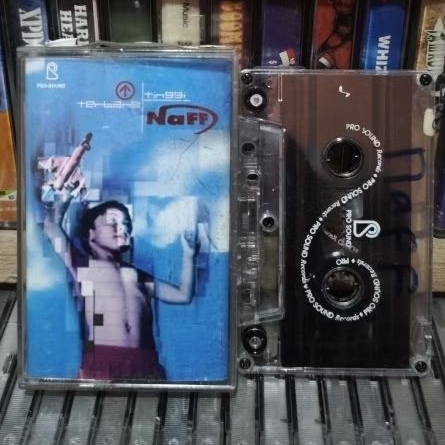kaset pita NAFF / TERBANG TINGGI