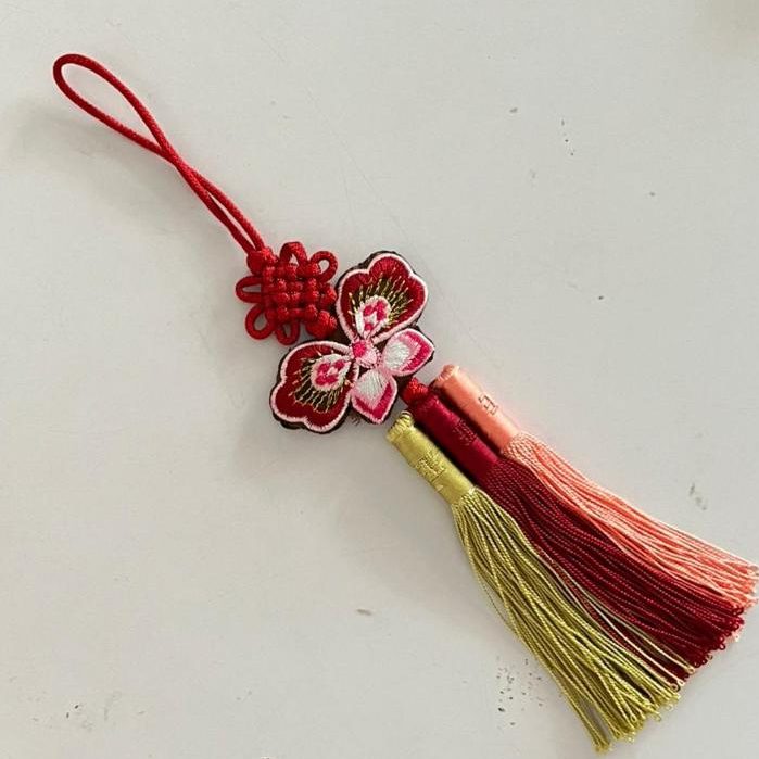 (Ready Indonesia) souvenir korea asli - norigae sedang 3 rumbai gantungan baju hanbok hiasan hanbok 
