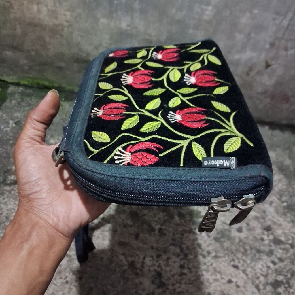 tas wanita bekas