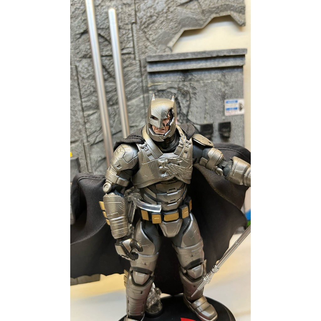 Batman Battle Damage Armored (xcloo - pl)