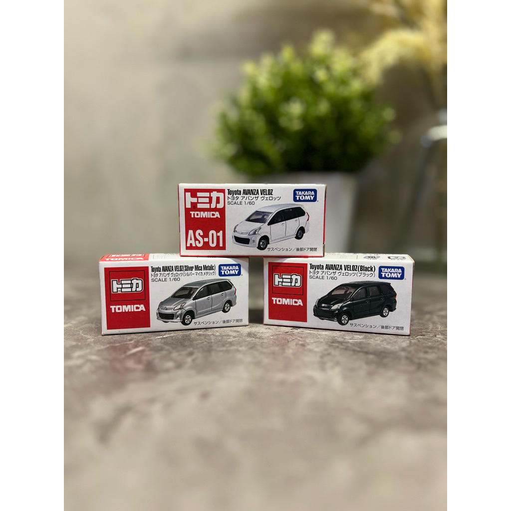 Tomica Toyota Avanza Veloz 1/60
