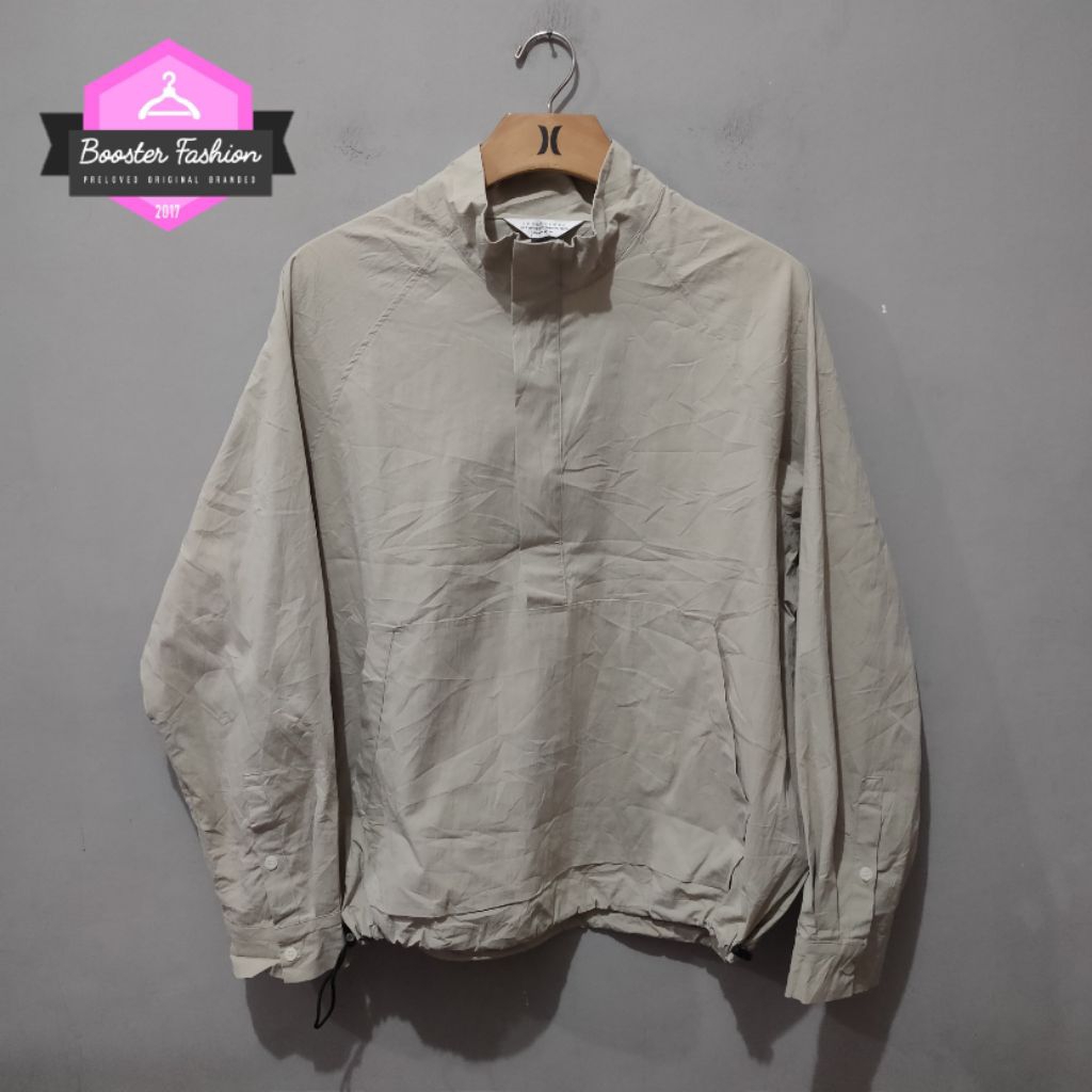 JAKET WINDBREAKER LAFUDGE STORE HALFZIP LIGHT BEIGE ORI SIZE L