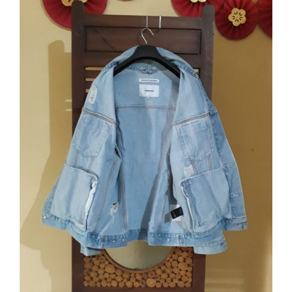 CORPORATE ROCK N ROLL ripped JEANS JACKET by Vivastudio ABA