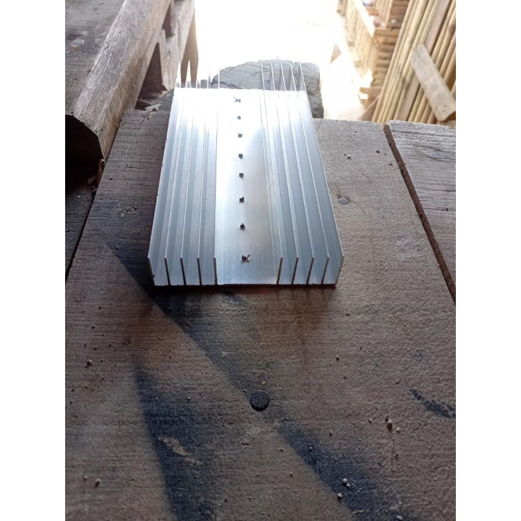 Heatsink 20 cm tipis