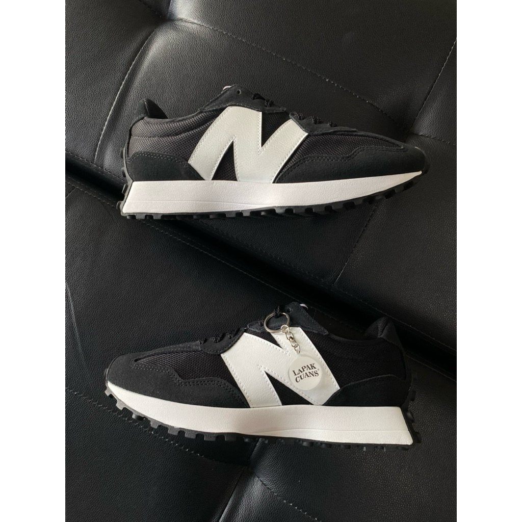 New Balance 327 Black White (RESMI PT. MAP)