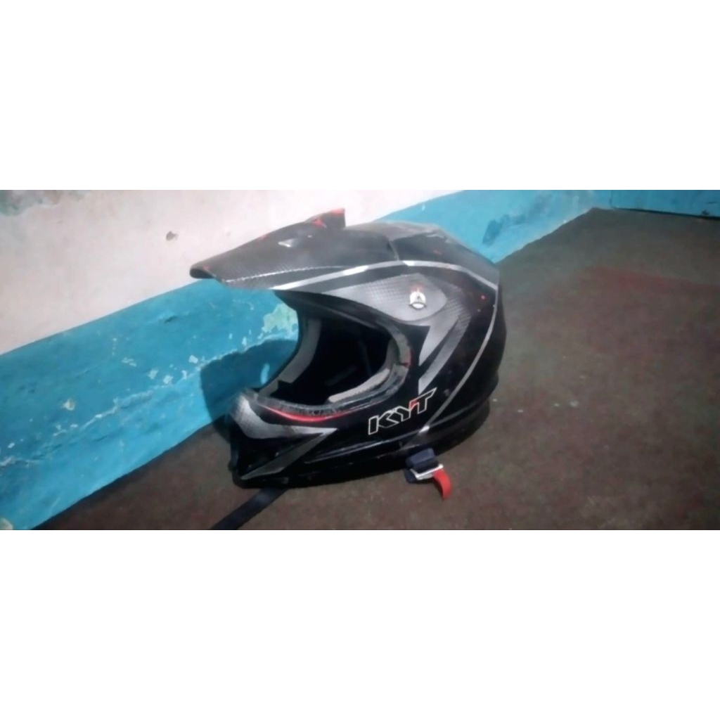 Helm Trail KYT. Busa Ok