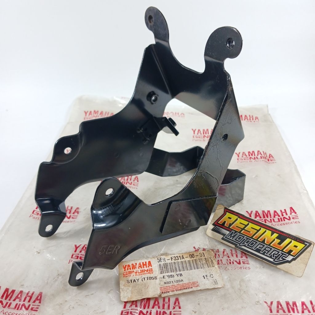 Bracket Stay Dudukan Panel Dasi Tameng Depan Yamaha Vega R Old Lama 5ER-F331A-00-33