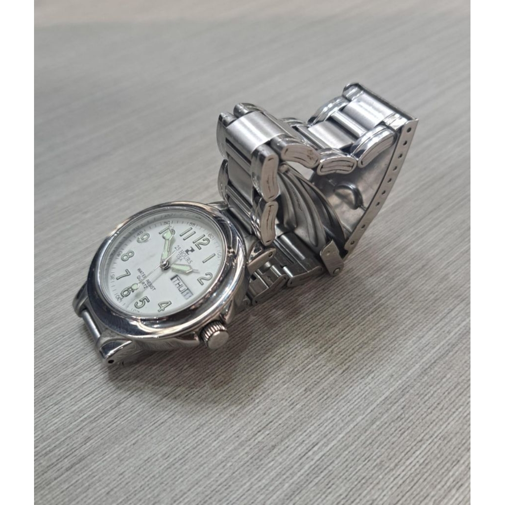 Jam tangan 25 Hours oval