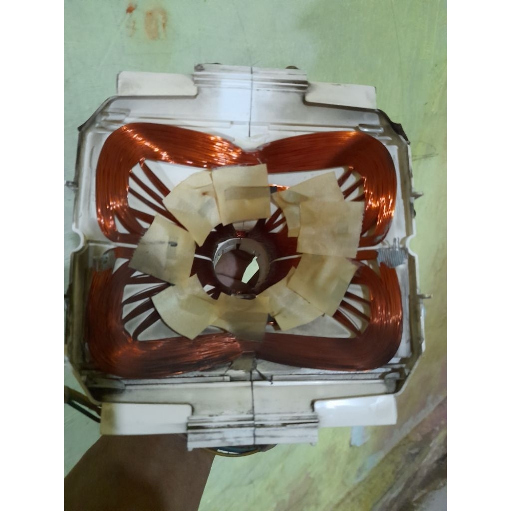YOKE POLYTRON SLIM 21IN NON EW NORMAL