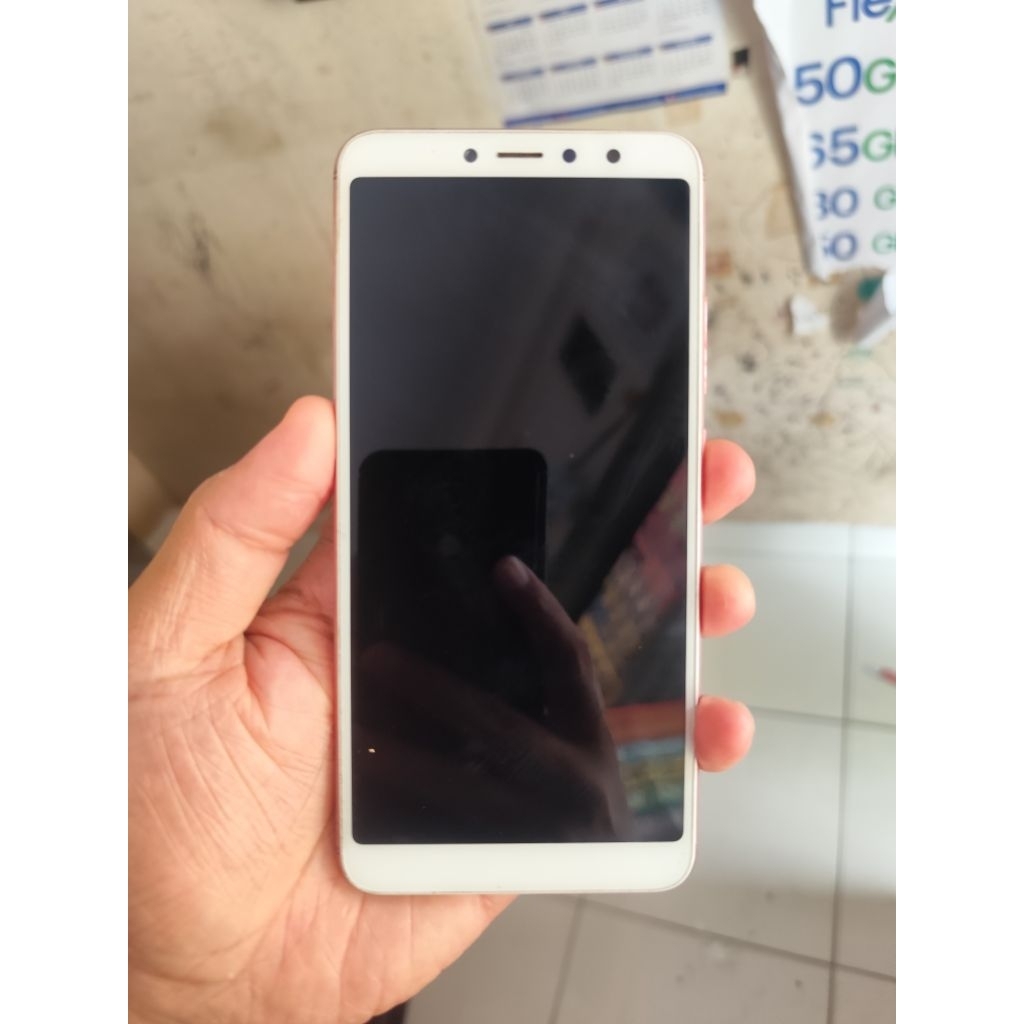 redmi s2 ram4/64 mesin kena emmc lcd batre aman
