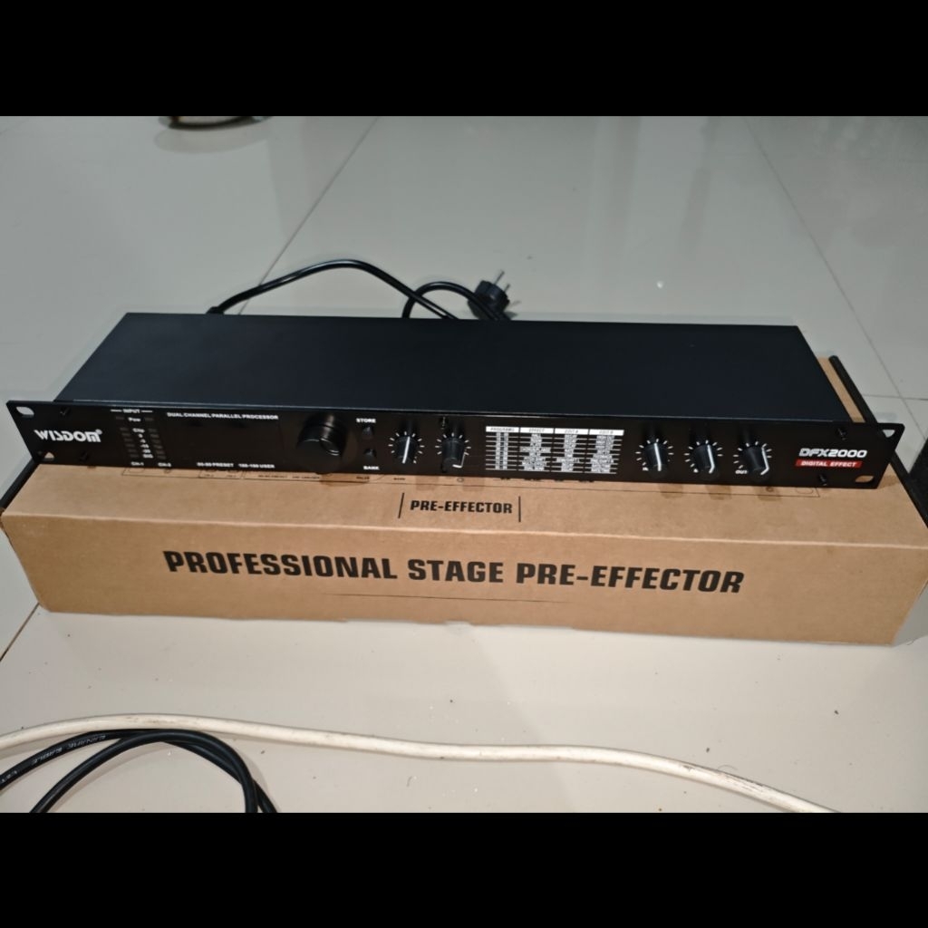 Efek vokal Wisdom DFX2000