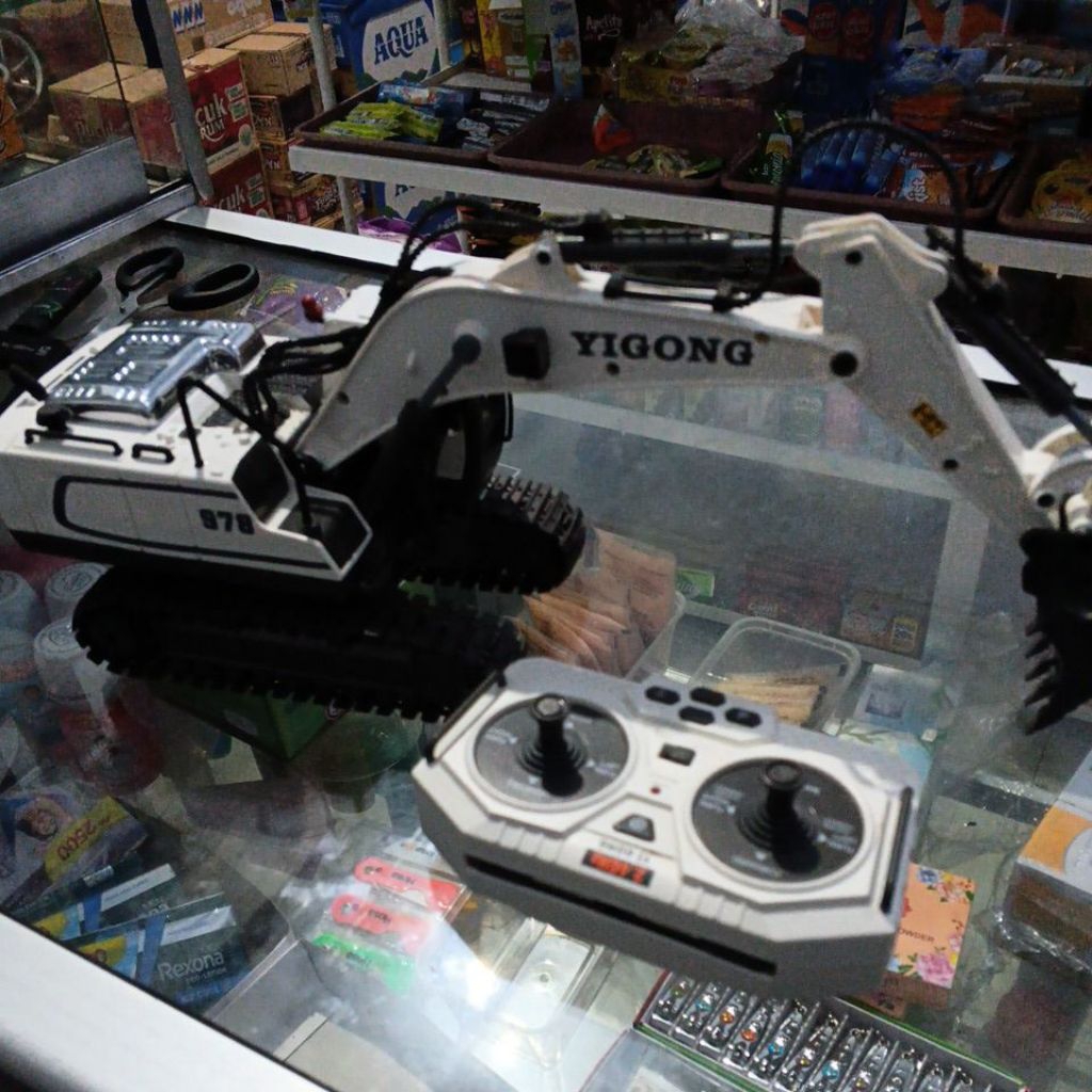 rc excavator yigong