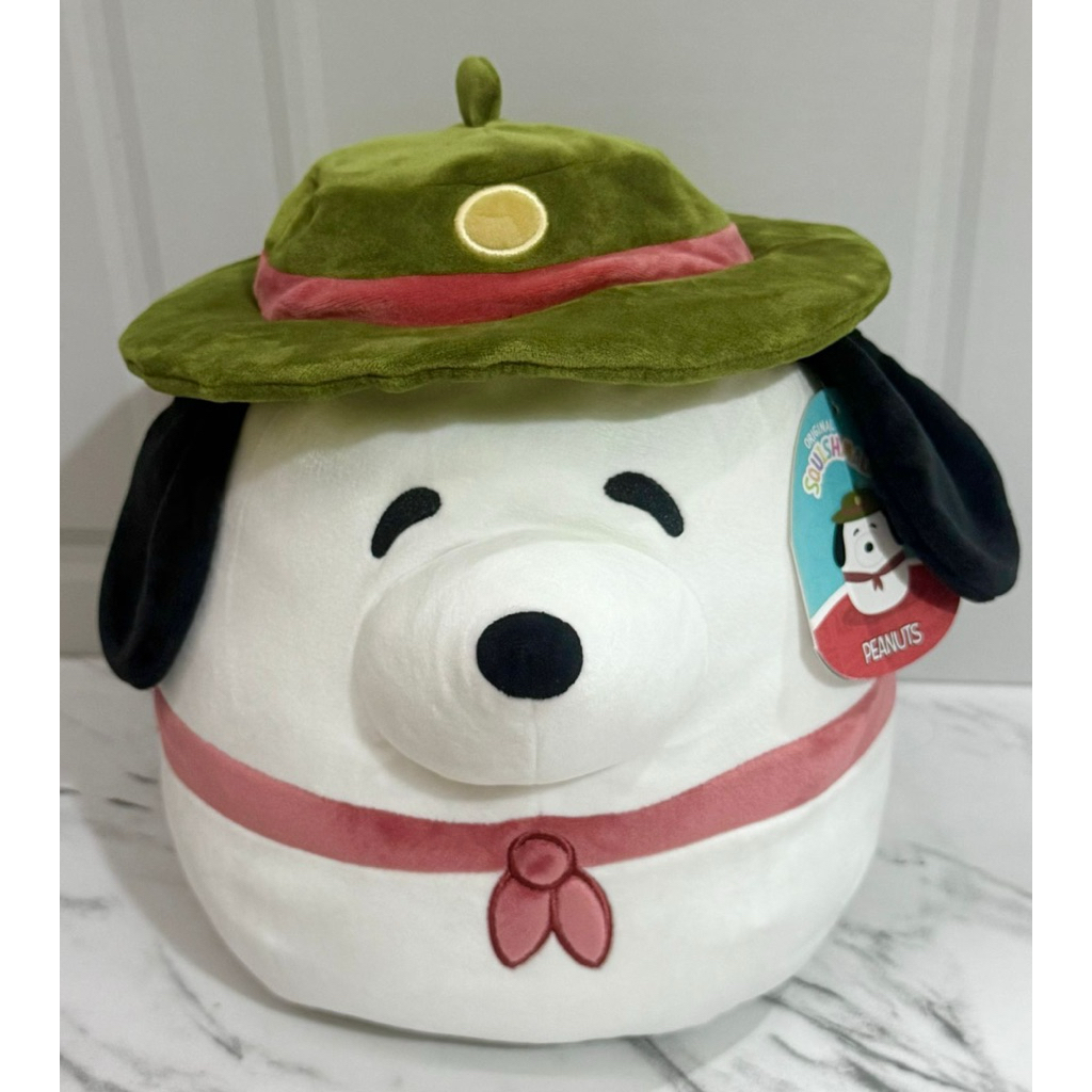 Boneka Plushie Squishmallow Snoopy Scout Edition Mochi Peanuts Squishmallow
