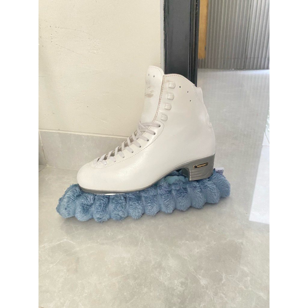 Preloved Sepatu Ice Skating Risport RF4