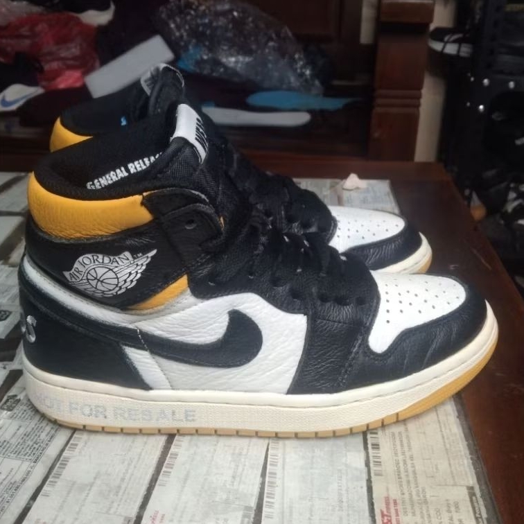 Jordan 1 high " no photos" size 40 insole 250