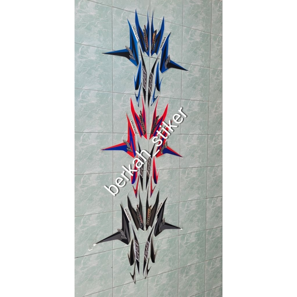 stiker striping honda vario techno 125 FI tahun 2013 warna biru putih/ hitam silver/merah biru/stike