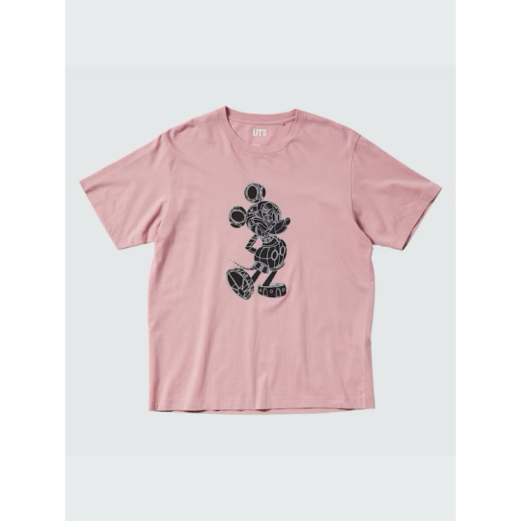 UT Mickey Stands Lengan Pendek
