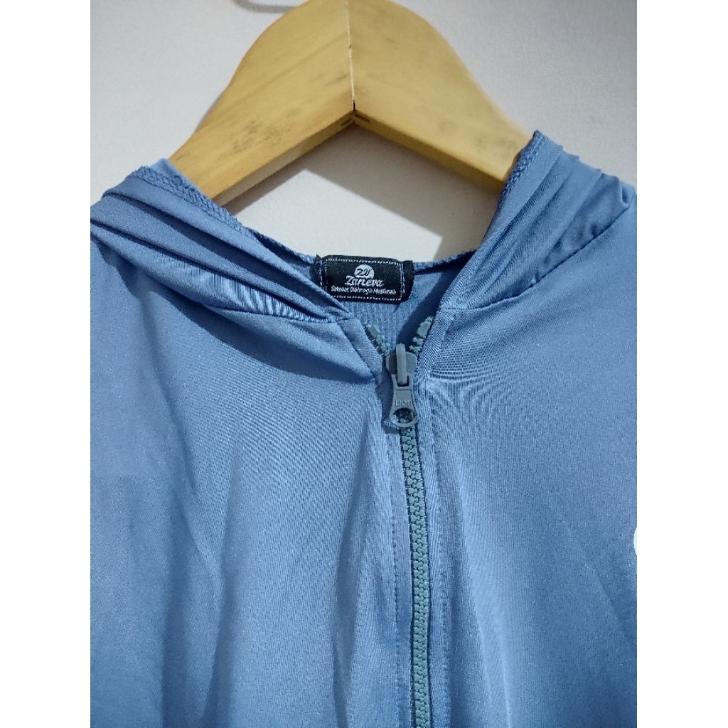 PL jaket olahraga