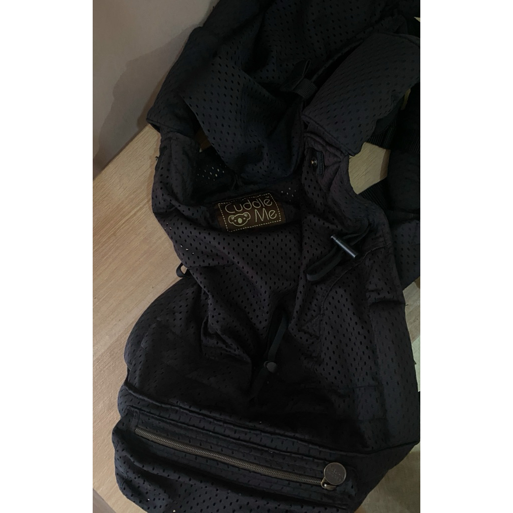 cuddle me levana air preloved
