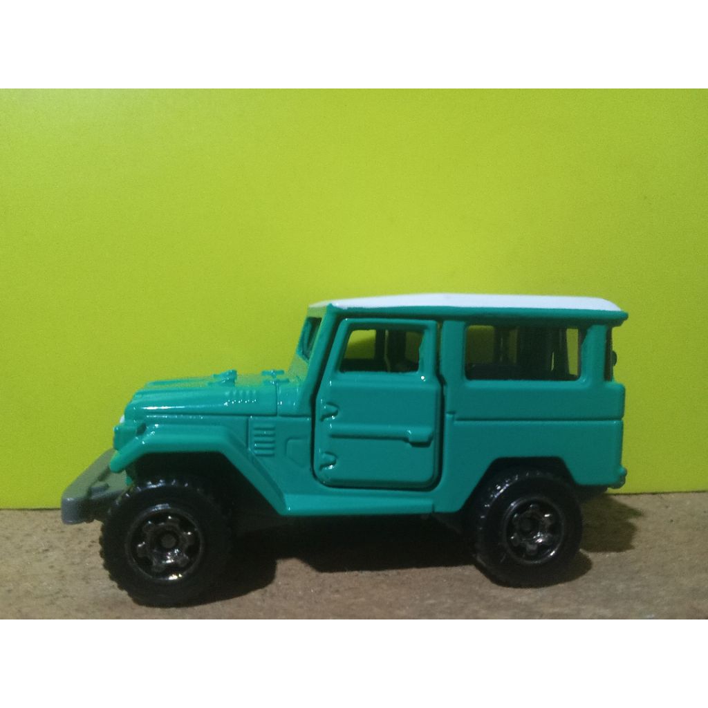 Matchbox Toyota Land Cruiser F40