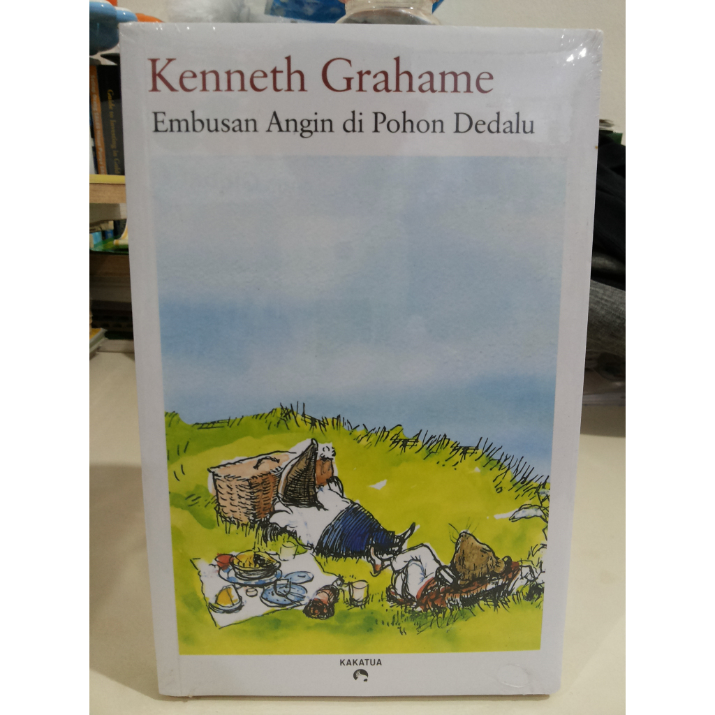 Buku Embusan Angin di Pohon Dedalu --- Kenneth Grahame