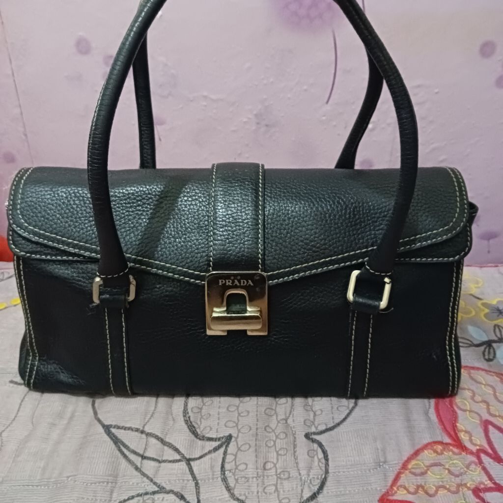 Preloved tas prada