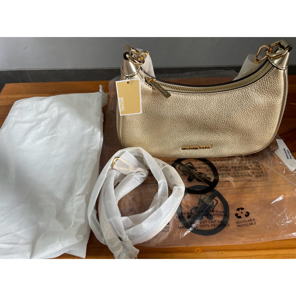MK Cora Medium