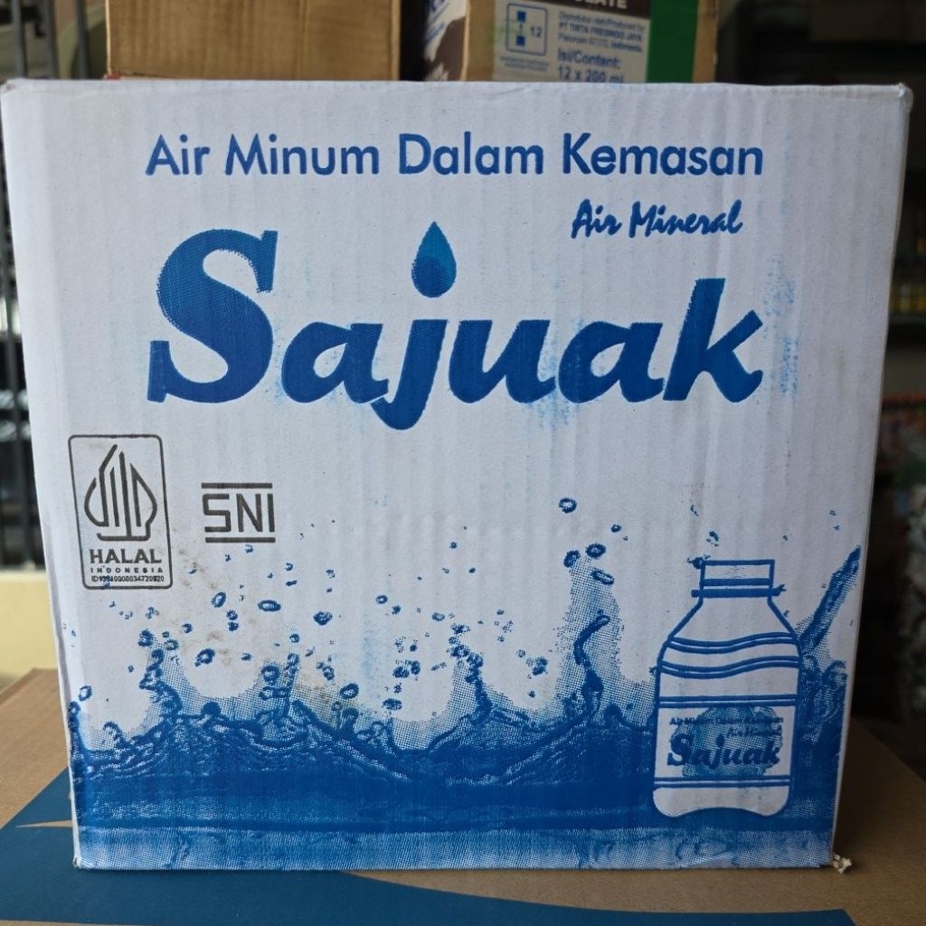 Air minum kemasan air mineral "SAJUAK"