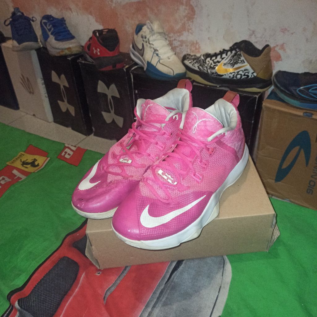sepatu basket second lebron 9 sz 44.5
