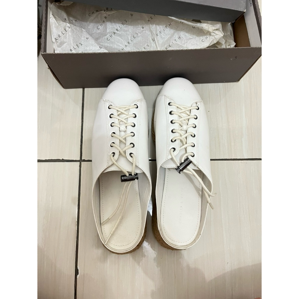 Sepatu Charles & Keith Original ( Preloved )