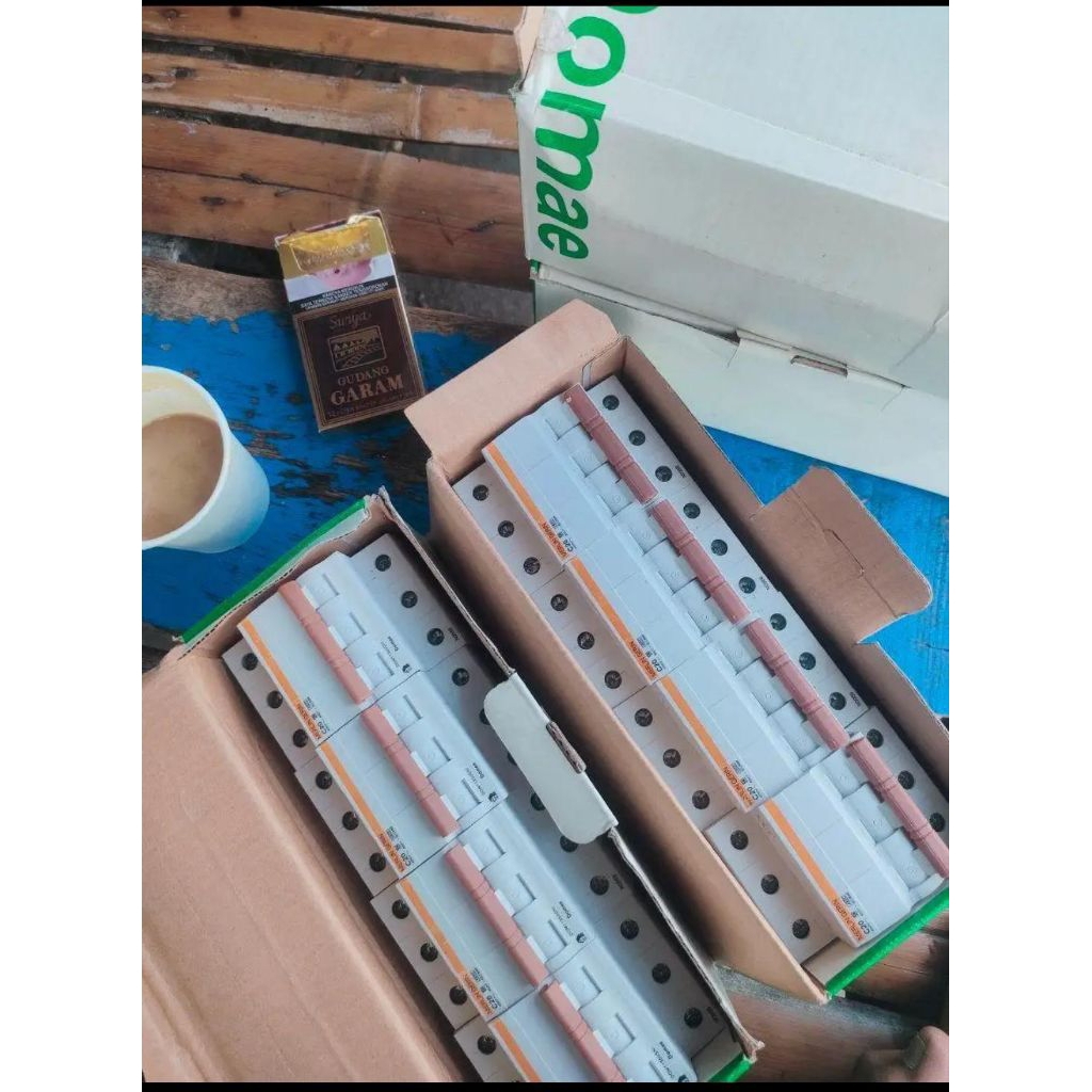 MCB MERLIN GERIN 3P 10A 20A 25A