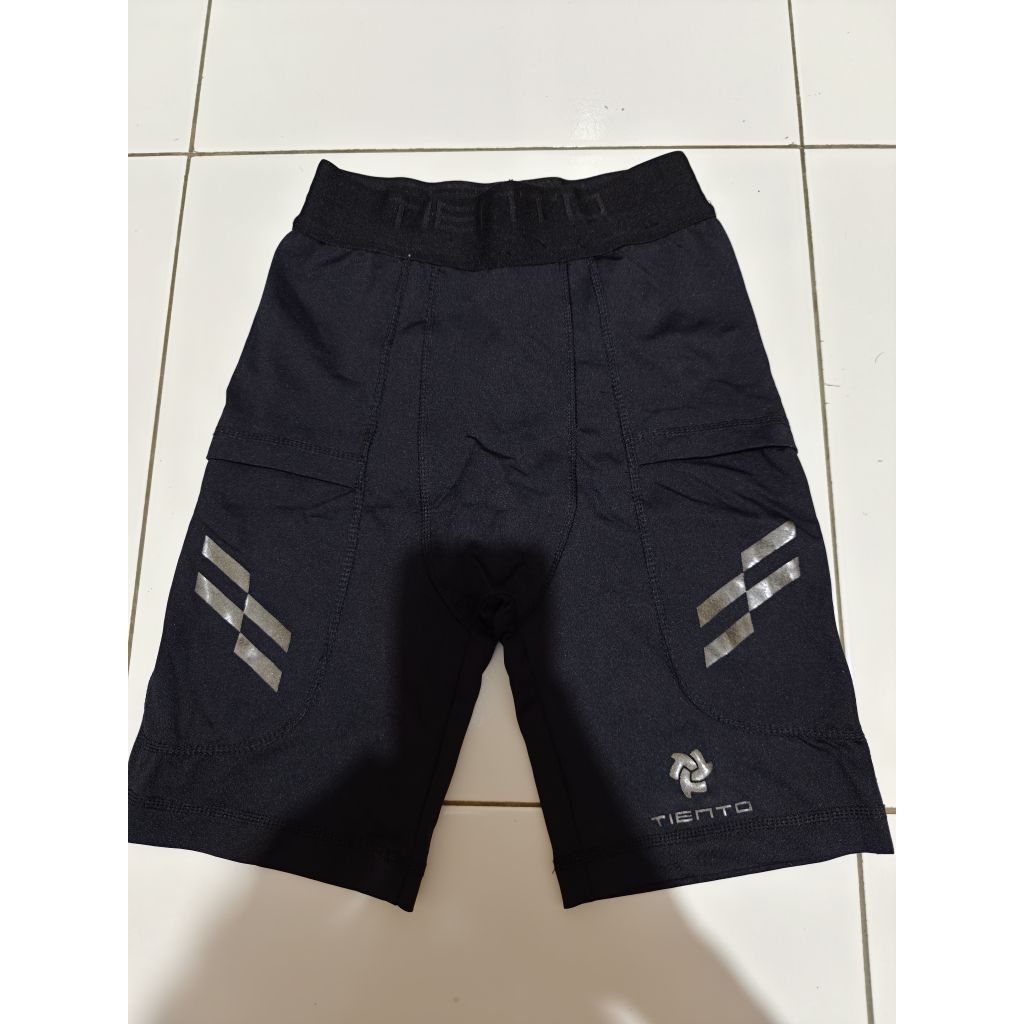 Celana Running Tiento Krom Black Ukuran S