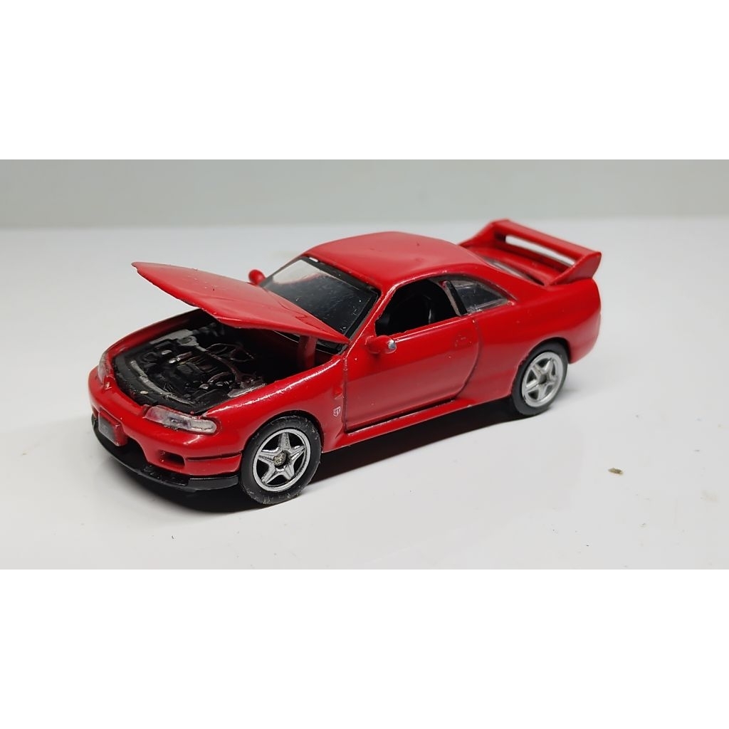 Targa 1/64 Nissan Skyline GT-R33