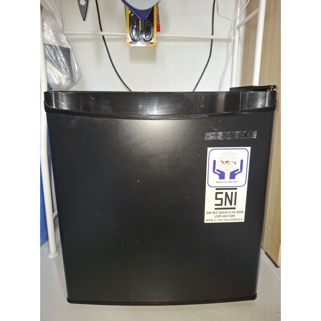 kulkas second SHARP SJ-50MB-XB mini 50L