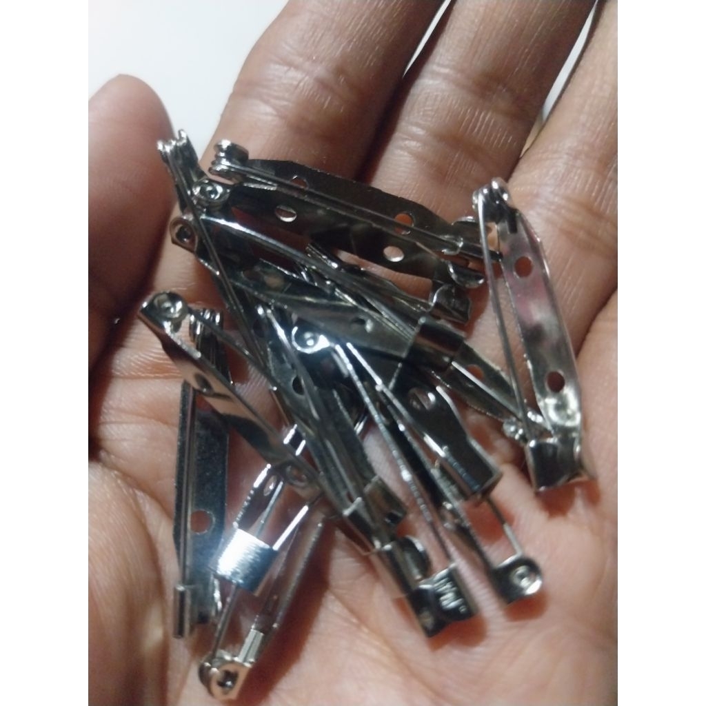 Pin/Bros hijab /bahan kerajinan