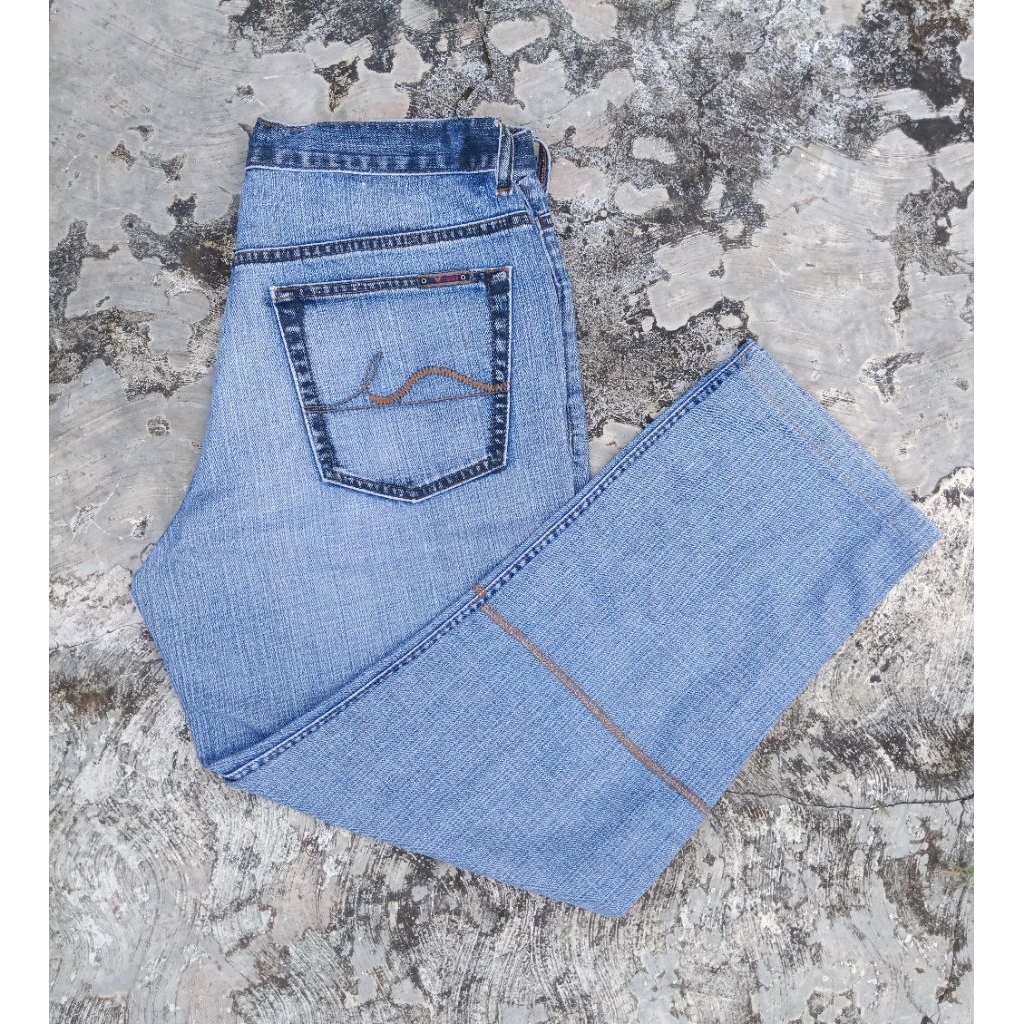 jeans leggs