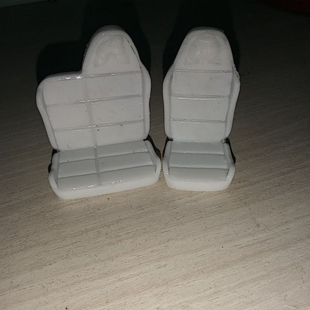 Jok racing truk plastik
