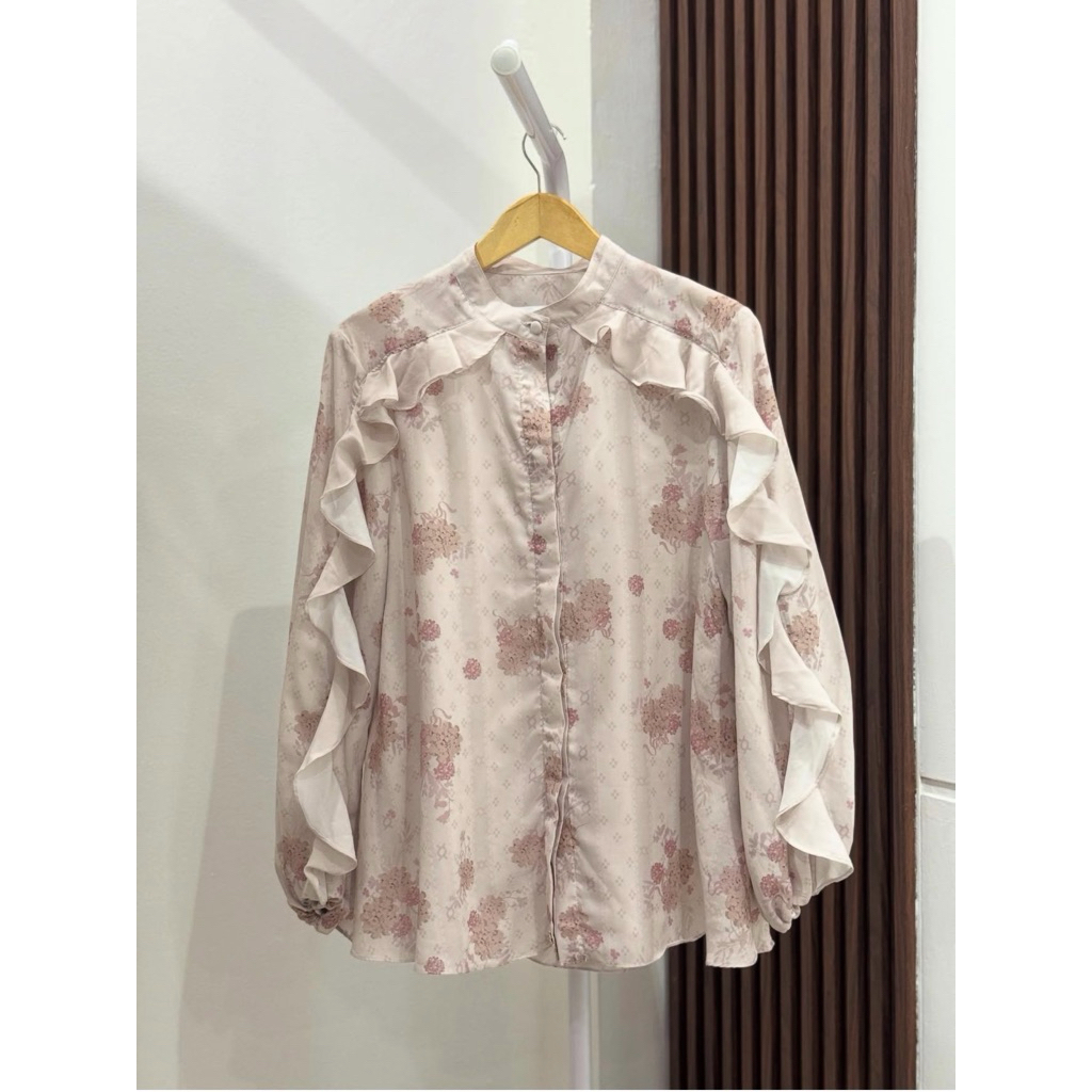 Preloved Wearing Klamby size L