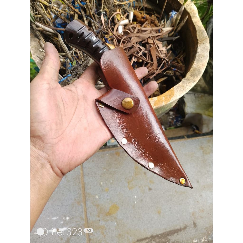PISAU SESET PER BAJA