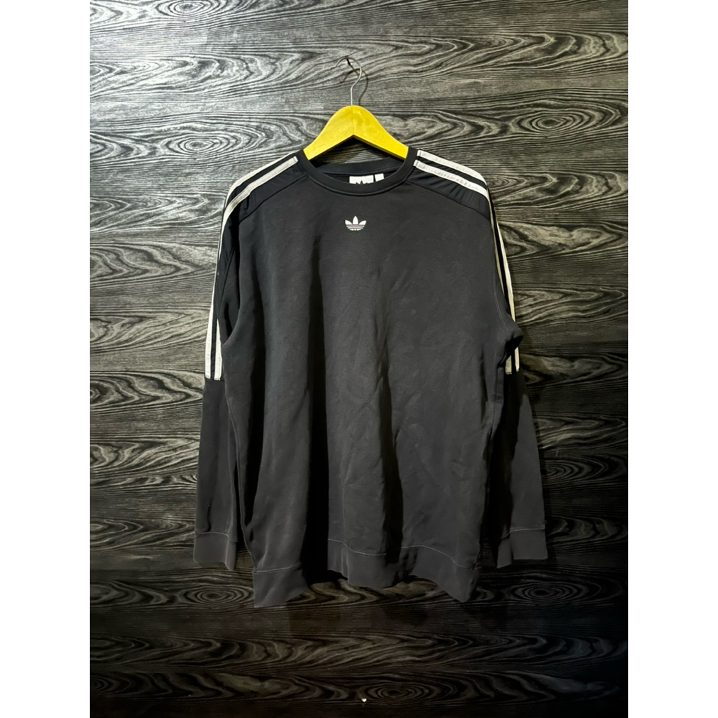 Adidas center SECOND