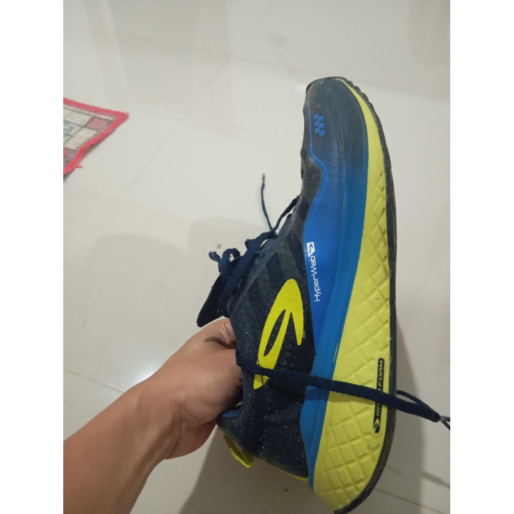 sepatu running ninteen ori second/bekas