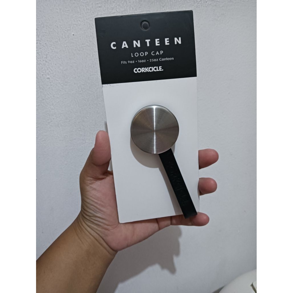 Corkcicle canteen loop cap black