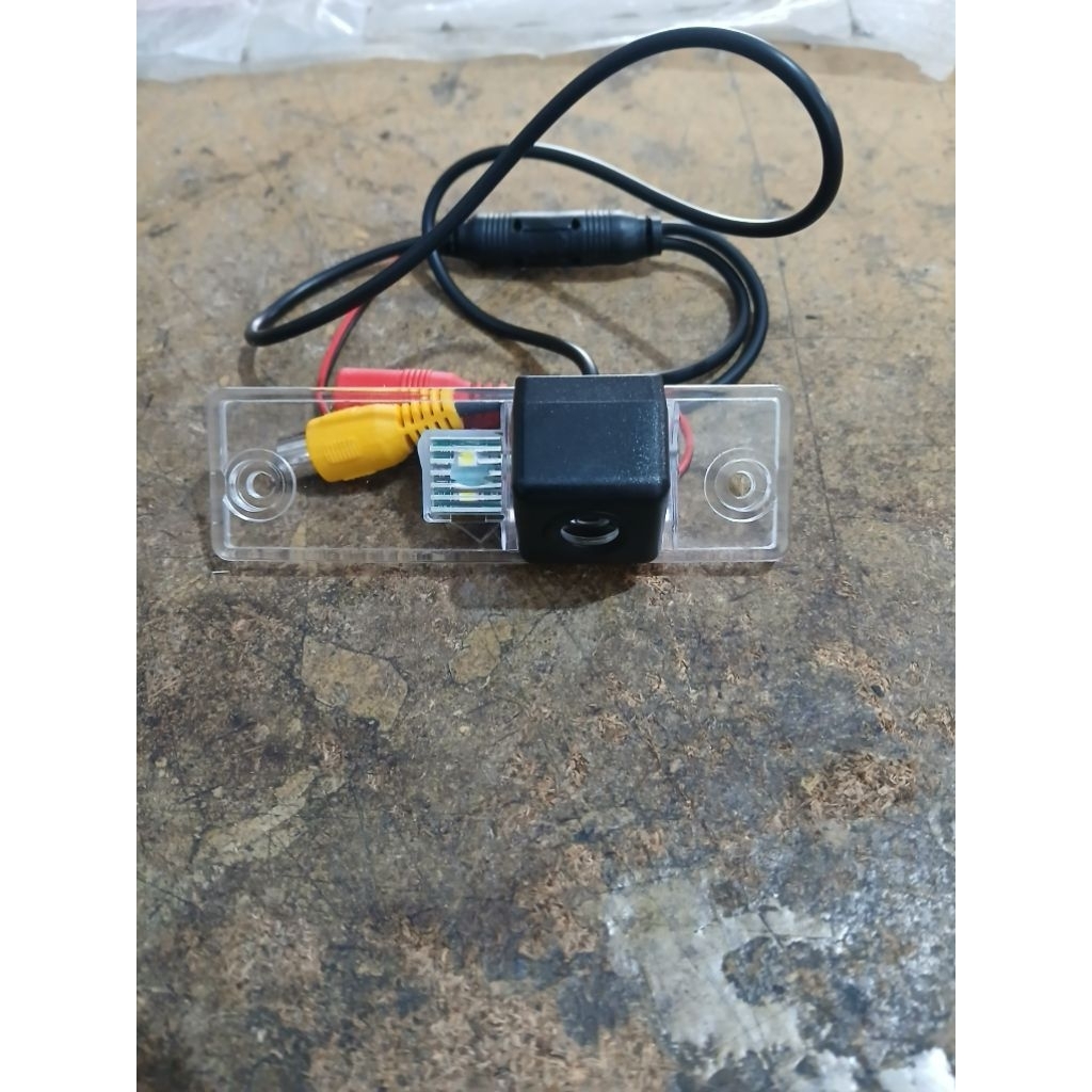 kamera mundur oem mobil innova fortuner