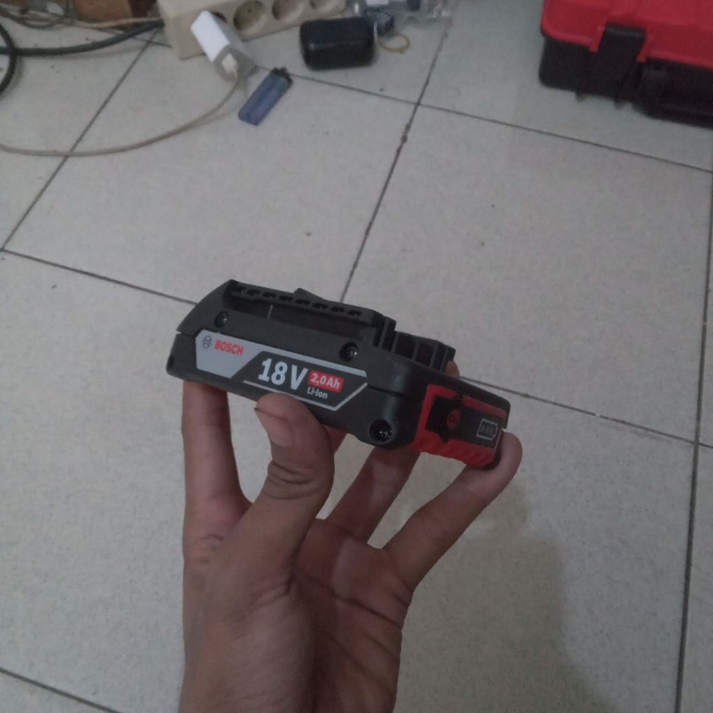 Baterai Bosch bor cordless 18v dan 12v 2.0Ah baru original