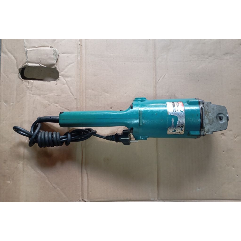 mesin gerinda makita 9005B seken