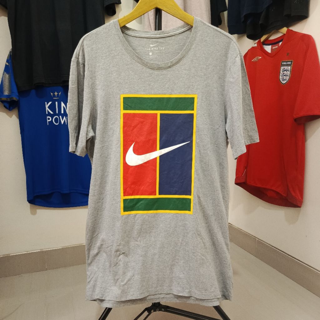 Kaos Nike Court Big Logo Size L