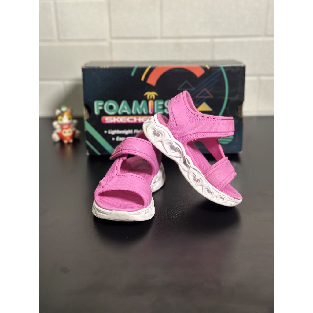 Sepatu Skechers Foamies Original